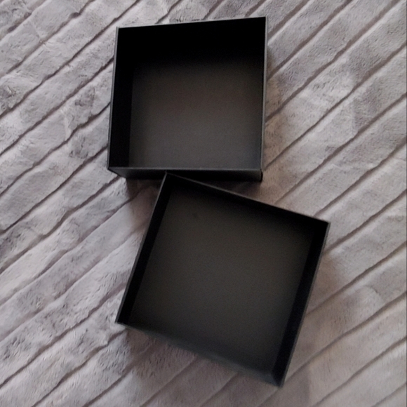 GUC Empty CHANEL BOX And Empty BLEU DE CHANEL PERFUME BOX! - Picture 5 of 12